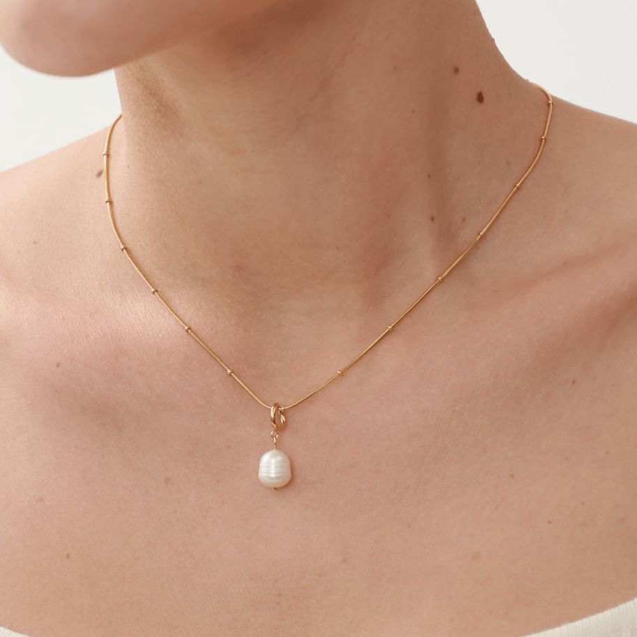 Ava Pearl Drop Necklace - 